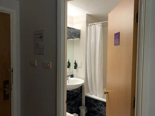 Days Inn by Wyndham Stafford Camere Photos