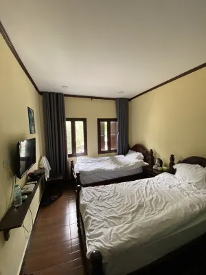 We House Guest House Kamar Photos