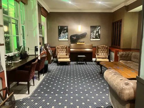 Mitre House Hotel Photos