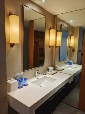 Aloft Dalian Zimmer Photos