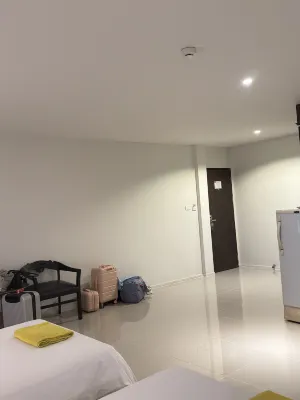 Prima House Pattaya Kamar Photos