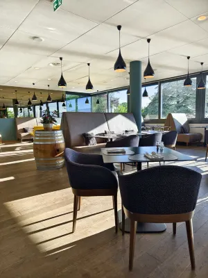 Lake Geneva Hotel Dining Photos