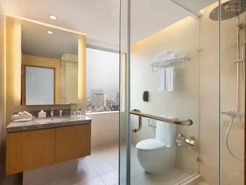 Holiday Inn & Suites Jakarta Gajah Mada Номера Photos