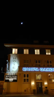 Pytloun Kampa Garden Hotel Prague Extérieur Photos