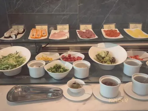 The Hanoi Club Hotel &  Residences Ăn uống Photos