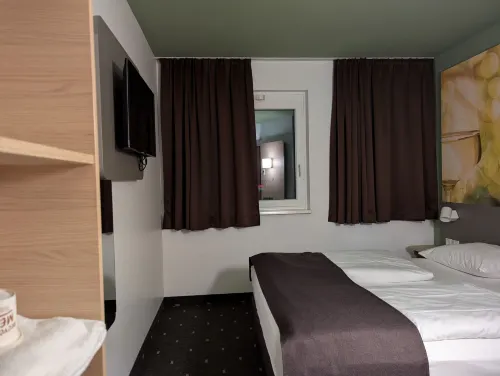 B&B HOTEL Baden-Airpark Zimmer Photos