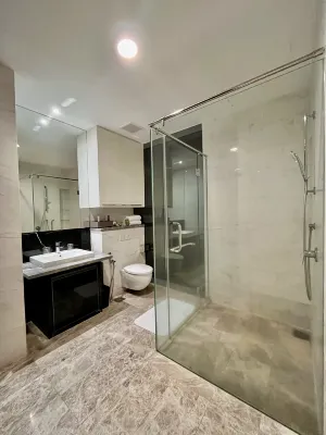 THE FACE Suites Hotel Kamar Photos