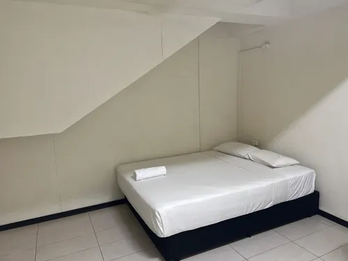 Bamboo Backpackers Rooms Photos