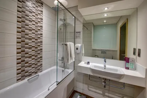 Premier Inn Dubai Ibn Battuta Mall Camere Photos