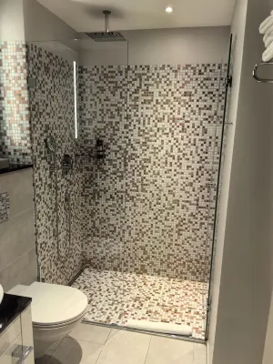 Leonardo Hotel Zurich Airport Rooms Photos