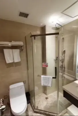 Dong Fang Hotel Kamar Photos