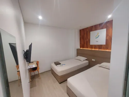 Sans Hotel Kupang Indah Surabaya Kamar Photos