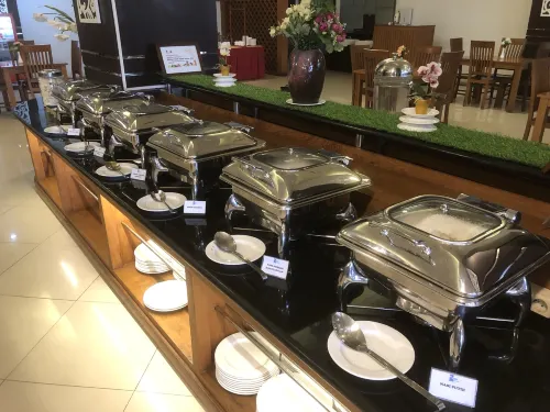 PRIMA SR Hotel & Convention Yogyakarta Makanan Photos
