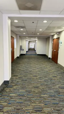 Holiday Inn Express Madera-Yosemite PK Area Public Areas Photos