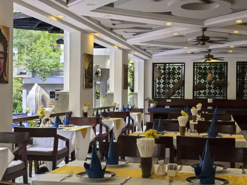Plantation Urban Resort & Spa Restauration Photos