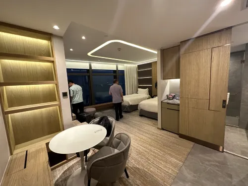Oasis Aurum 181 Hotel Photos