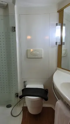 Ibis Surabaya City Center Kamar Photos