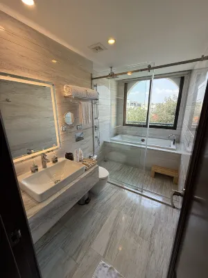 The Oriental Jade Hotel Rooms Photos
