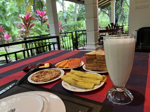 Sigiri Hibiscus Villa Dining Photos