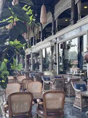 Chuchaiburi Sri Amphawa Photos