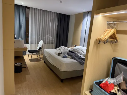 EASTERN HOTEL BOJONEGORO Kamar Photos
