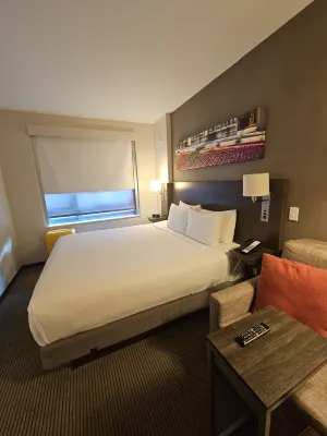 Hyatt Place New York City/Times Square Rooms Photos