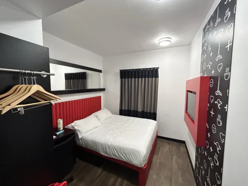 Essence Hotel Carlton Zimmer Photos