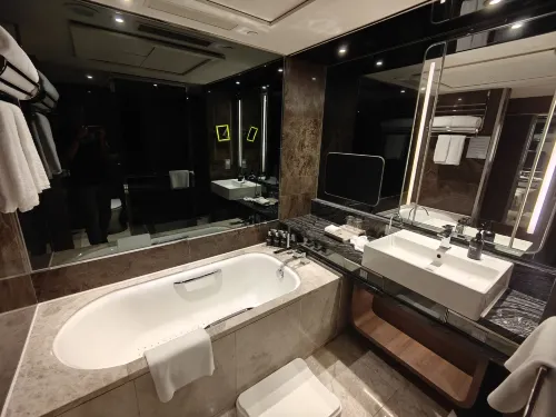 Royal Plaza Hotel Rooms Photos