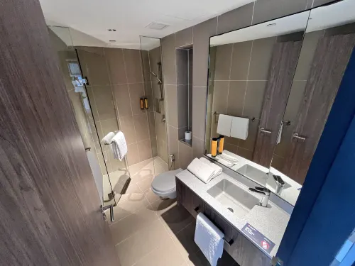Travelodge Harbourfront Singapore Kamar Photos
