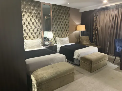 Hotel Amaroossa Grande Bekasi Kamar Photos