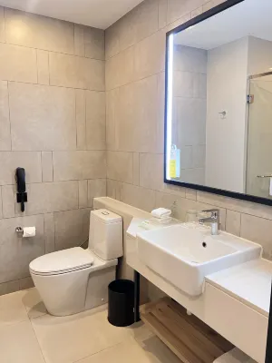 Holiday Inn & Suites Siracha Laemchabang Huoneet Photos