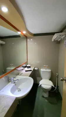 Tamarin Hotel Jakarta Manage by Vib Hospitality Management Kamar Photos