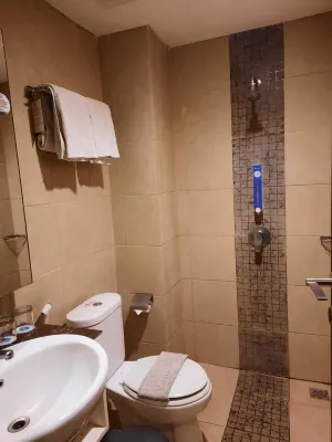 Dafam Hotel Cilacap Zimmer Photos