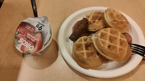 Fairfield Inn & Suites by Marriott Los Angeles LAX/El Segundo Dining Photos