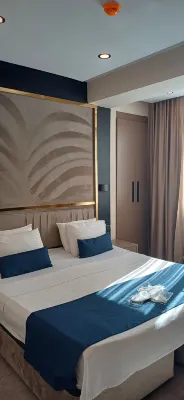 Istanblu Hotel Atasehir Phòng Photos