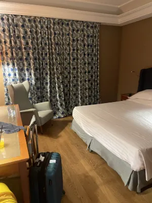 Hotel Royal Continental Camere Photos