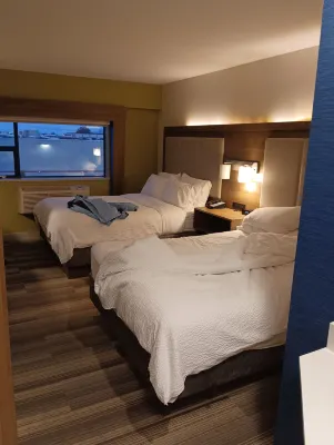 Holiday Inn Express Vancouver Airport-Richmond Rooms Photos