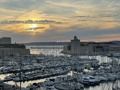 Radisson Blu Hotel, Marseille Vieux Port In der Nähe des Hotels Photos