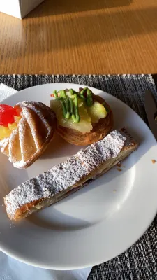 Four Points by Sheraton Makkah Al Naseem Dining Photos