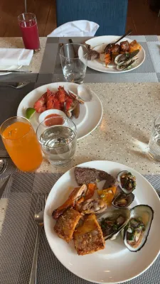 Central Palace Hotel Dining Photos