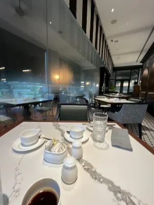 The Robertson House by The Crest Collection Makanan Photos