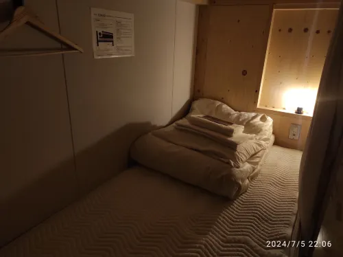 Hostel Tomar Kamar Photos