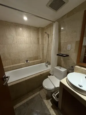 Royal Regantris Kuta  Kamar Photos