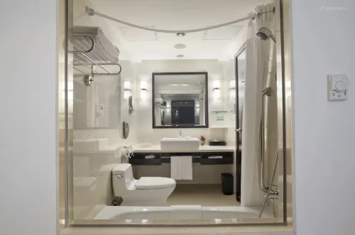 Golden Crown China Hotel Rooms Photos