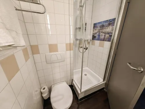 Leonardo Hotel Amsterdam City Center Zimmer Photos