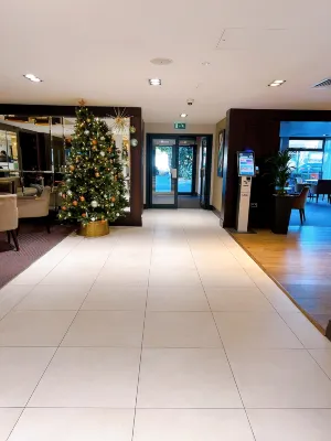 DoubleTree by Hilton London Ealing Public Areas Photos