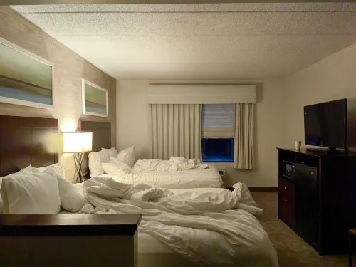 Holiday Inn Baltimore BWI Airport Rooms Photos