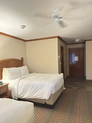 Fairmont Jasper Park Lodge Rooms Photos