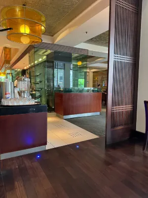 Equatorial Ho Chi Minh City Restauration Photos