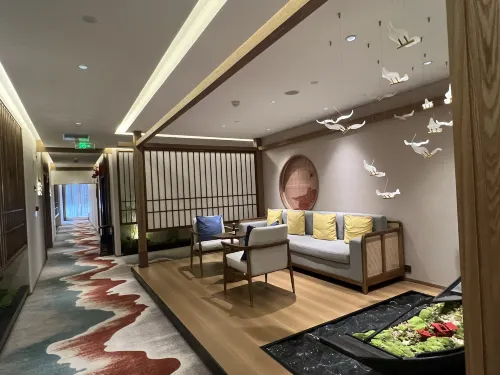 Qianna Hotel (Wuchang Railway Station Dingziqiao Subway Station) Photos